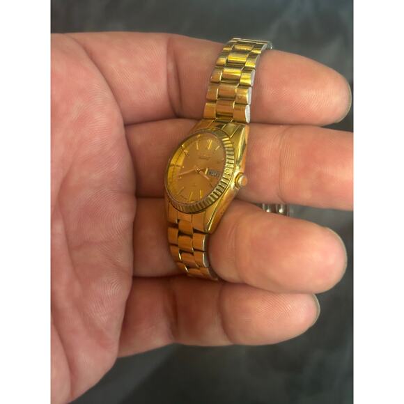 Seiko 2A23-0039 Gold Tone Women’s Watch! New Battery. main image 4
